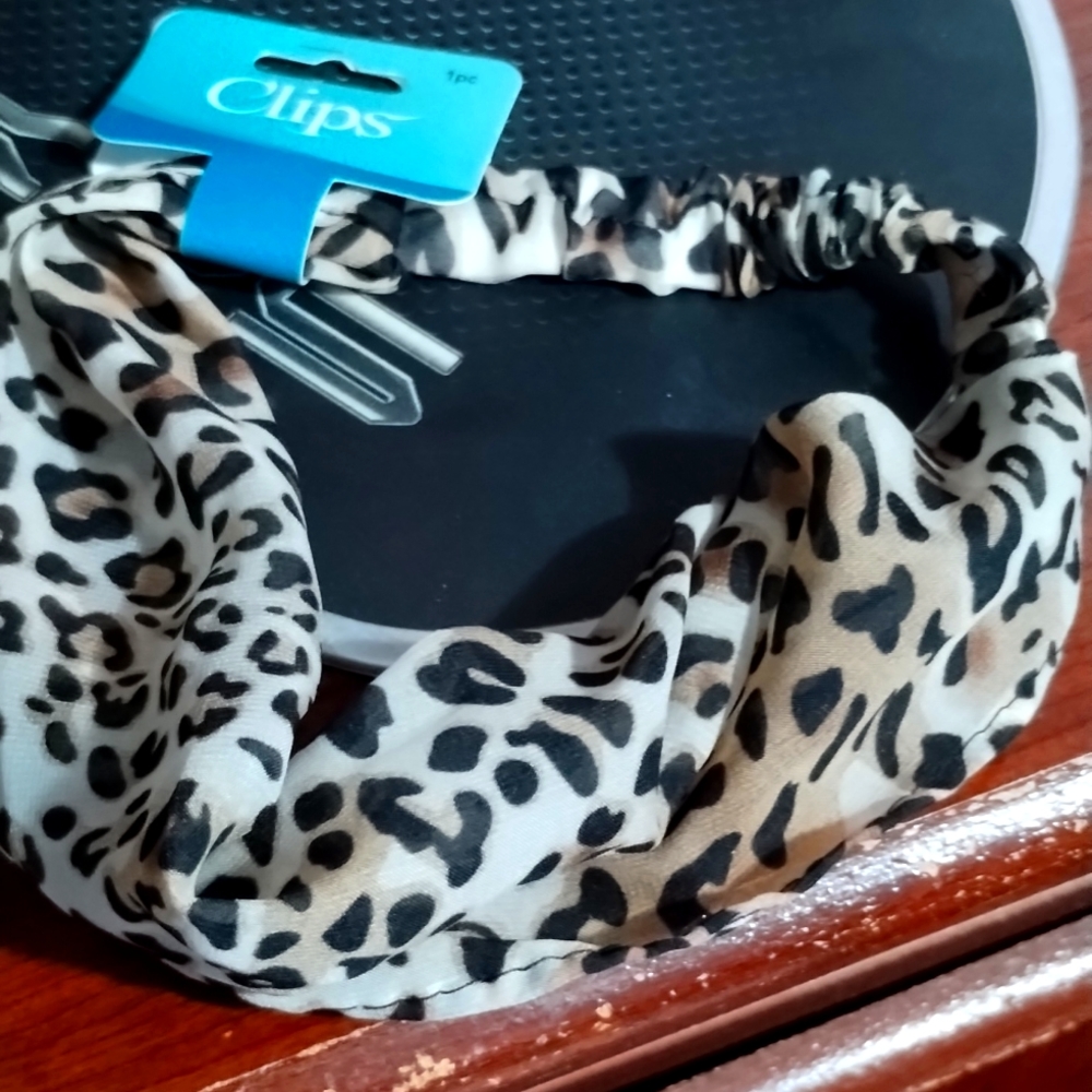 New leopard head band for any lady!